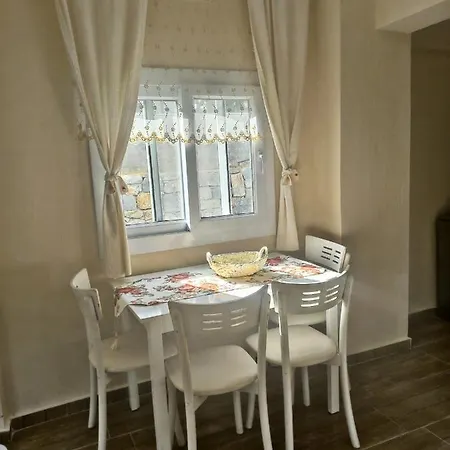 50 Meters From The Sea Triplex In